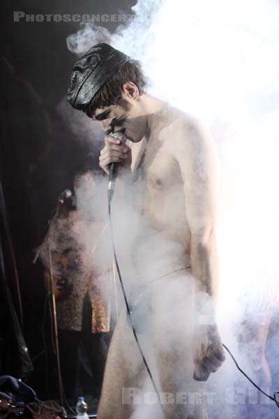 HUNX AND HIS PUNX - 2010-05-05 - PARIS - Point Ephemere - 